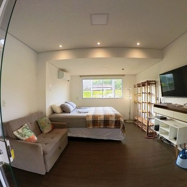 Suíte do Amor con sofá, cama de matrimonio y TV