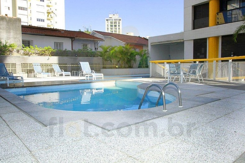 Apartamento no Itaim com piscina, wifi e garagem.