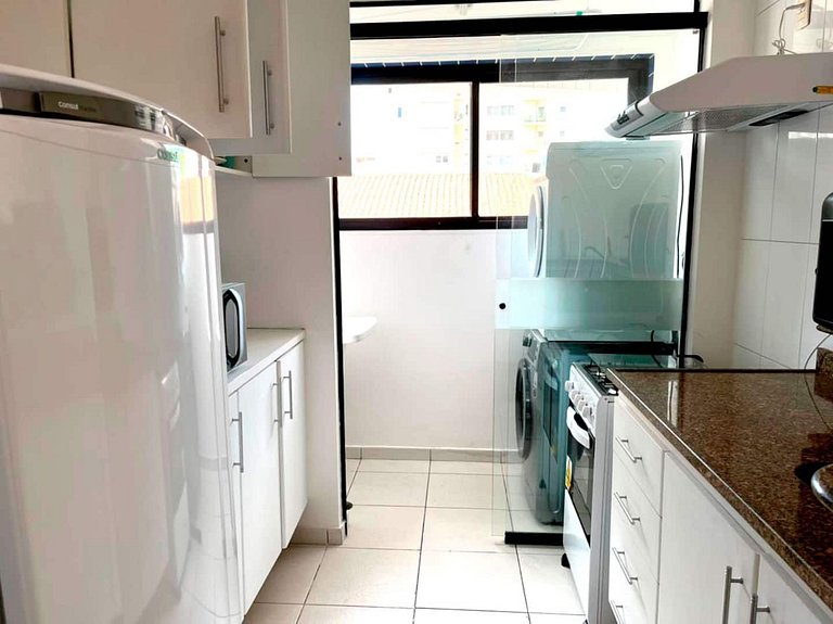 Apartamento no Itaim com piscina, wifi e garagem.