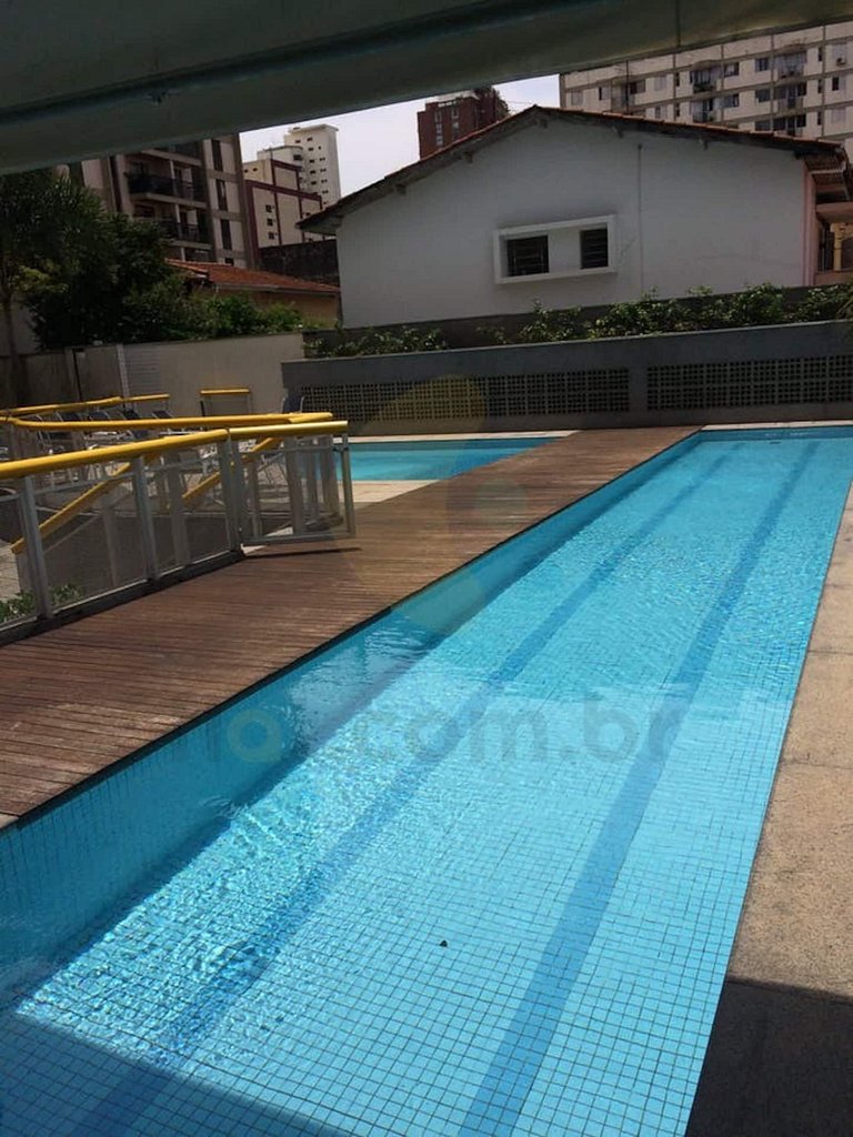 Apartamento no Itaim com piscina, wifi e garagem.